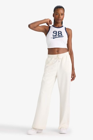 Defacto Defactofit Crop Baskılı Bisiklet Yaka Sporcu Atlet E7722ax25auwt34 Beyaz