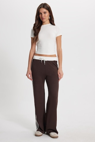Tudors Kadın Slim Fit Dar Kesim Pamuklu Kısa Kollu Bisiklet Yaka Beyaz Tişört-50716