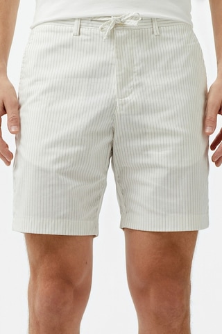 Lacoste Men's Slim Fit Bermuda Shorts Erkek Dar Kesim Pamuk Bermuda Şort Beyaz
