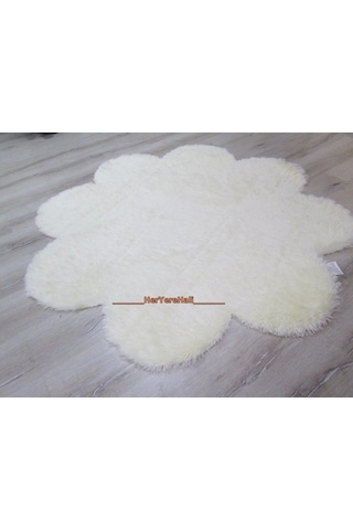 Doğuş Tavşan Tüyü Krem 140 x 140Cm Papatya Şeklinde Halı