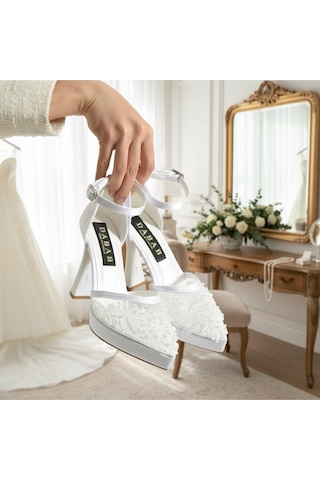 Dabab Shoes Pearly Beyaz Kadın Platformlu 11cm Topuklu İncili Bilekten Bantlı Abiye Gelin Düğün Ayakkabısı