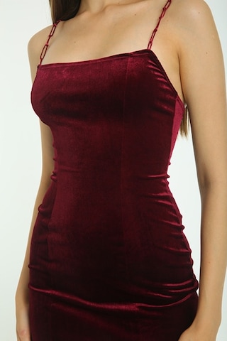 Deligüzel Kadın Zincir Model Askılı Bordo Kadife Elbise Bordo