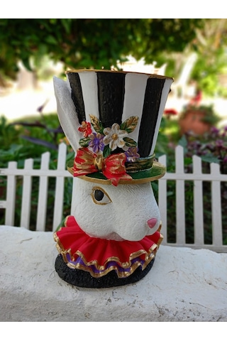 Tavşan Saksı, Kraliyet Asaleti Siyah Beyazın Düşü