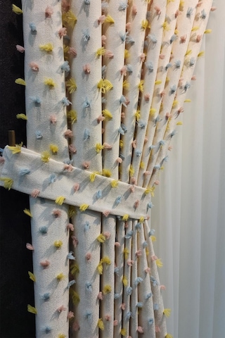 Pastel Püsküllü Fon Perde Krem Renk - Modern Ve Neşeli Tasarım Krem