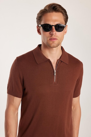 Tudors Erkek Slim Fit Dar Kesim Pamuklu Örme Triko Fermuarlı Kahverengi Polo Yaka Tişört-33747 Kahverengi