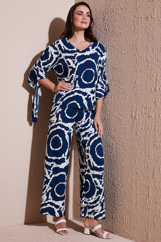 Lela Desenli Regular Fit Truvakar Kol V Yaka Alt-Üst Bayan Takım 5865357 Lacivert