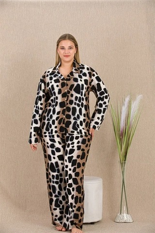 Angbutik Büyük Beden Siyah Benekli Düğmeli Uzun Kol Viskon Pijama Takımı Görsel