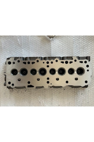 Nissan Vanetta Silindir Kapağı 1992-2001-11039-7c000