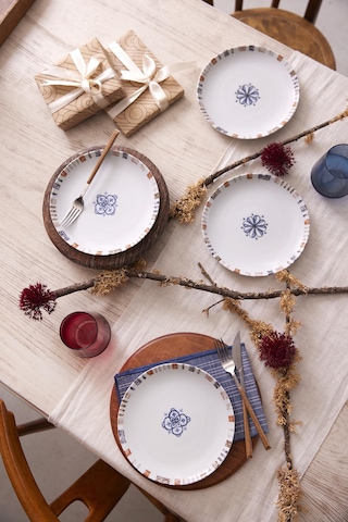 Kütahya Porselen Lily 4 Parça 21 Cm Pasta Tabağı 447018