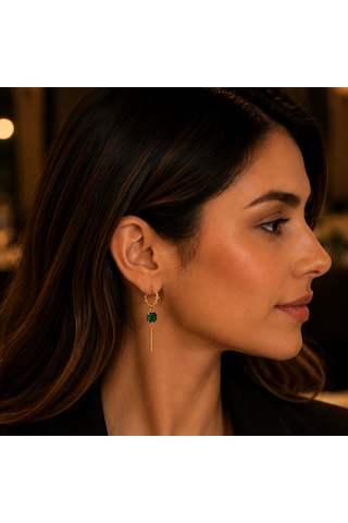 Biju By Servi Zümrüt Yeşili Baget Taşlı Sallantılı Altın Renk Küpe-280 Gold