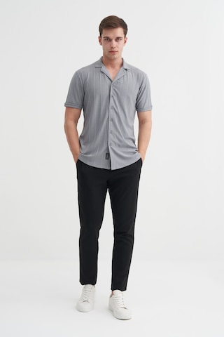 Cazador Erkek Kısa Kol Polo Yaka Gömlek Slim Fit Gri