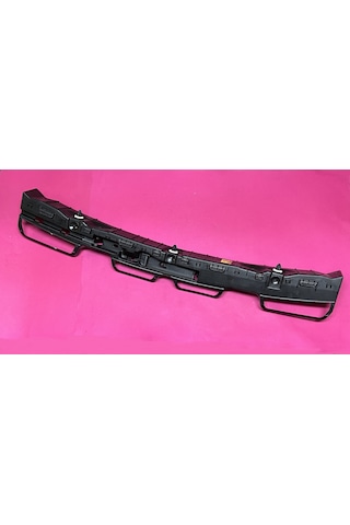 Renault Megane 4 Arka Tampon Orta Braketi