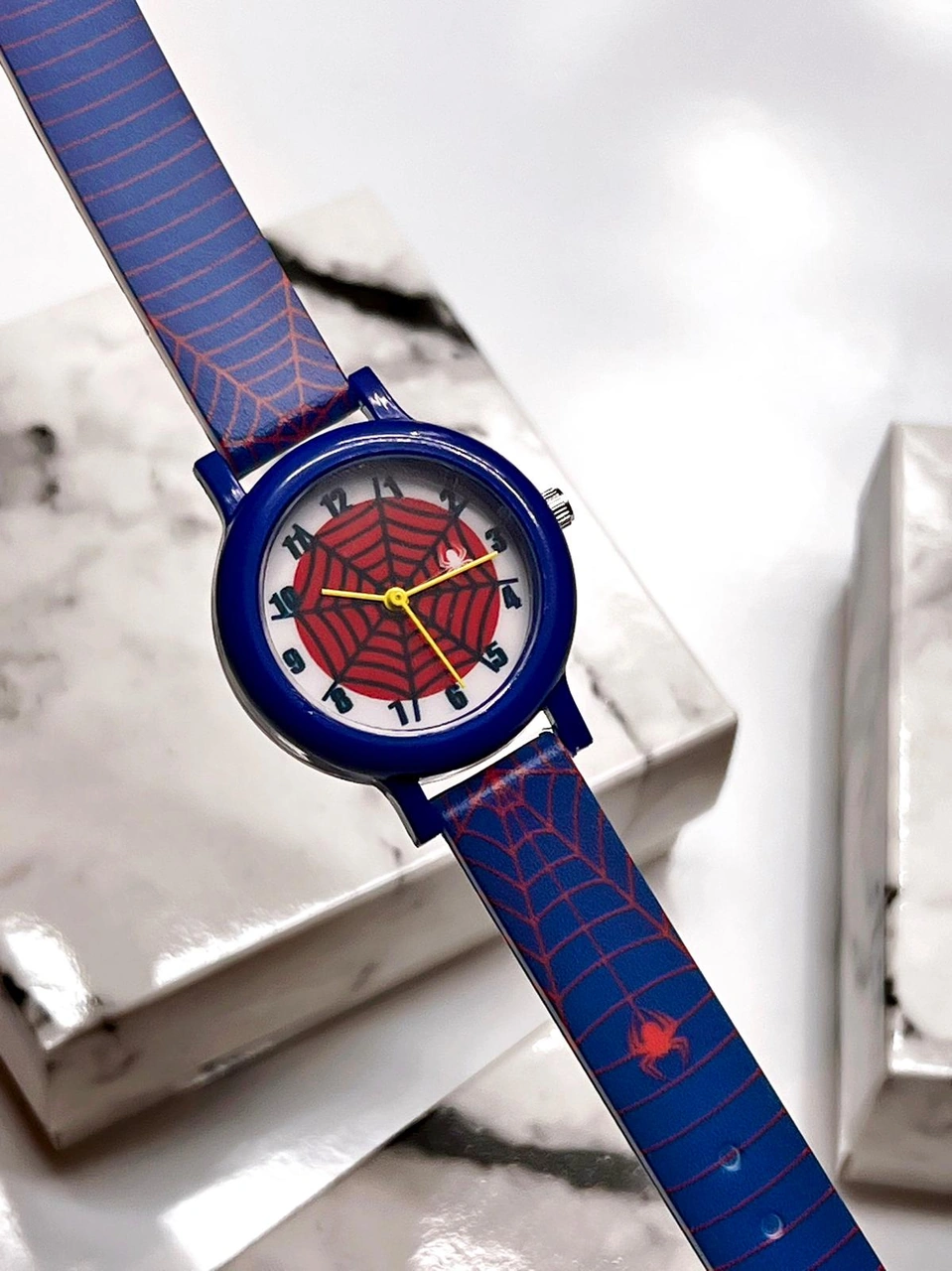 Coliseum Renkli Ve Figürlü Özel Kutulu Çocuk Kol Saati Ft.cls.ck03 Çok Renkli