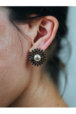 Black Diamond Swarovski Taşlı İnci Çiçek Küpe Gri