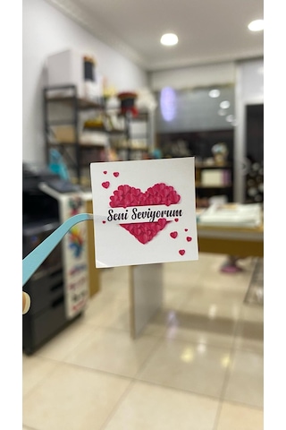 Seni Seviyorum Yazılı Çikolata Etiketi 3,5x3,5 Cm 70 Adet - Arletikettasarım Beyaz Seni Seviyorum Yazılı Çikolata Etiketi 3,5x3,5 Cm 70 Adet - Arletikettasarım Beyaz