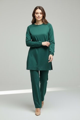 Kadın Tunik Önü Dikişli Altı Bantlı Pantolonun Beli Lastikli Önü Dikişli İkili Takım Zümrüt