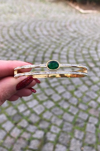 Zirkon Taş Sıralı Ve Yeşil Taş Detaylı Gold Renk Kelepçe - Çelik Yeşil