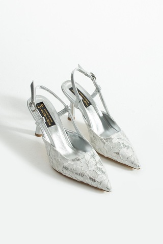 Lebibe Shoes Lısa Kadın Gümüş Sivri Burun 7 Cm Topuklu Çiçek Dantel Desenli Rugan Slingback Ayakkabı