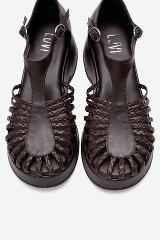 Luvishoes Barry Kahverengi Örgü Detaylı Kadın Dolgu Topuklu Sandalet Kahverengi