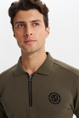 Arma Erkek Slim Fit Fermuarlı Polo Yaka Sweatshirt İnce Modal Pamuk Elastan Karışımlı Örme İnterlok Kumaş K30554989102 Haki