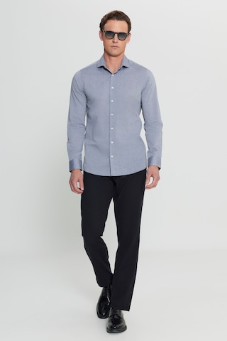 AC&Co / Altınyıldız Classics Erkek Sıyah Flamlı Slim Fit Dar Kesim Düğmeli Yaka Gömlek Siyah