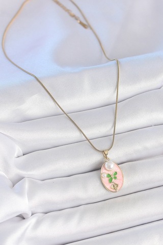 316l Çelik Gold Renk Zincir Pembe Mineli Oval İncili Çiçek İşlemeli Portre Model Kadın Kolye Karışık Renk