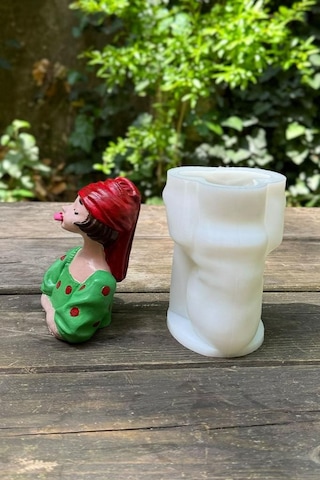 Alina Sakız Çiğneyen Kadın Tekli Silikon Mum Kalıbı