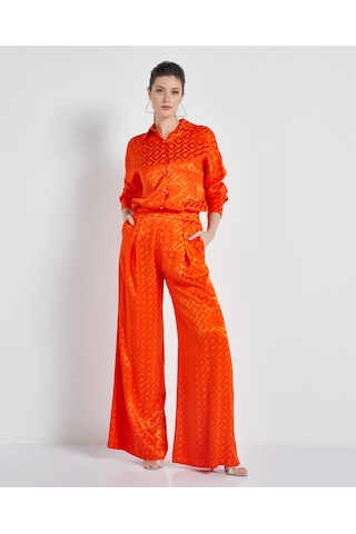 Serpil Exclusive Parlak Dokulu Gömlek Yaka İkili Takım Geniş Paçalı Pantolon Ve Rahat Kesim Üst Parça Orange