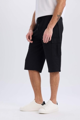 DeFacto Slim Fit Dar Kesim Kargo Cepli Basic Düz Kapri Şort T4693AZ25SMBK81