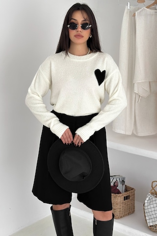 Noa & Noa Kadın Kalpli Kalın Triko Kazak Oversize & Minimal Romantik Stil Beyaz
