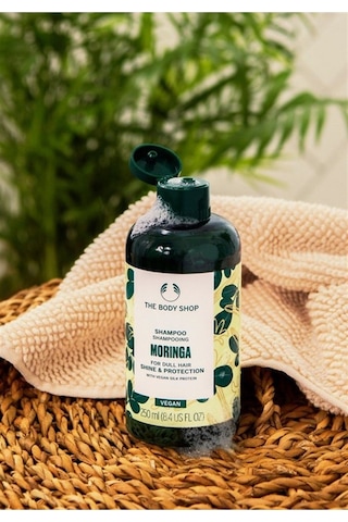 The Body Shop Moringa Işıltı Veren Koruyucu Şampuan 250 Ml Mat