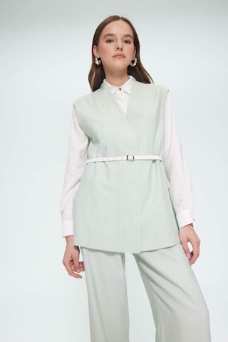 Defacto V Yaka Kemerli Twill Tesettür Klasik Yelek F1371ax25smgn1181 Yeşil