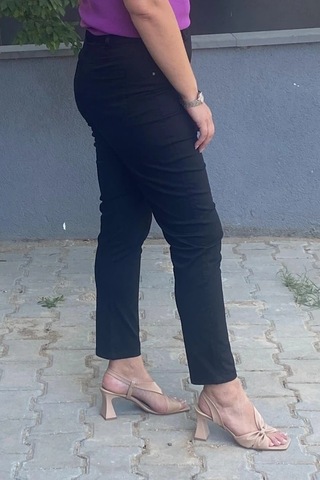 Kadın Siyah Boru Paça Pantolon Siyah
