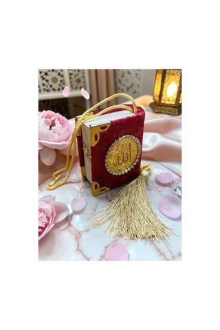 Kadife Kaplı Mini Kuran-ı Kerim Arabaya Ve Eve Asmalık Şık Dekoratif Mini Kuran