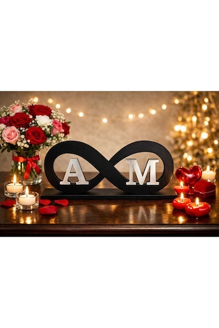 Sonsuzluk Ve Baş Harf Temalı Masa İsimliği Kişiye Özel Ürün 30 20 Cmdir.no79