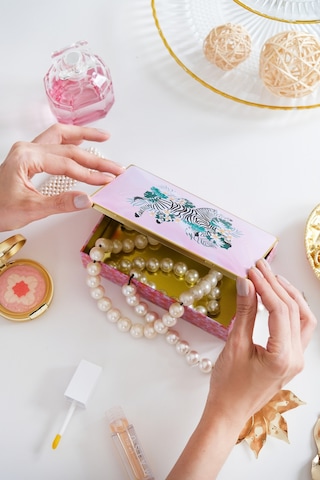 Premium Zebra Desenli Pembe Dekoratif Organizer Kutu Takı, Makyaj, Dikiş Ve Aksesuar Saklama Kutusu 160x102x50 Mm