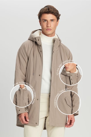 AC&Co / Altınyıldız Classics Erkek Bej Standart Fit Normal Kesim Kapüşonlu Dik Yaka Yan Cepli Kaban Bej