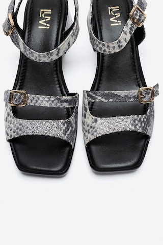Luvi Shoes Yolen Siyah Desenli Hakiki Deri Kadın Kalın Topuklu Sandalet