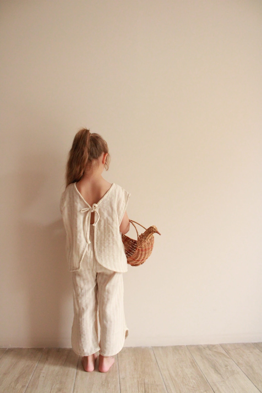 Bej Çizgili Sırt Detaylı Müslin Takım Bej