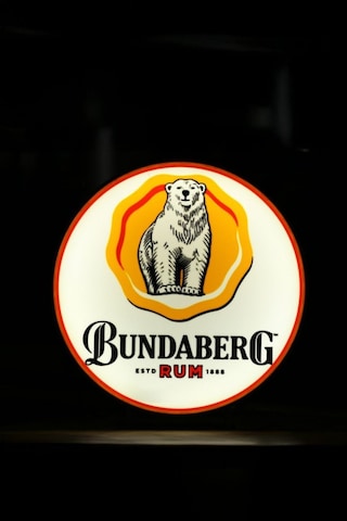 Bundaberg Rum Bundy Bear & Rosette Tasarımlı Dekoratif Aydınlatma Çok Renkli