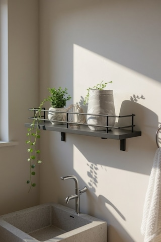 Modern Tasarımlı Metal Korkuluklu Siyah Ahşap Duvar Rafı Siyah