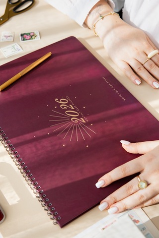 2026 Masaüstü Planlayıcı Takvim 24x34 Cm - Bordo