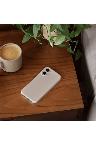 Beats Mgk34ll/a Magsafe Özelliğine Ve Kamera Denetimi Düğmesine Sahip Beats Apple Uyumlu iPhone 17 Kılıfı - Kalker Beji