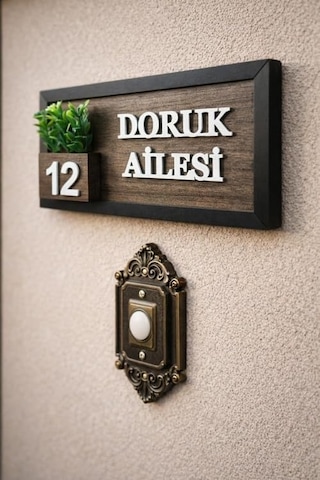 Kişiye Özel Ahşap Kapı İsimliği Çiçekli 10x20 Cm Mdf Dekoratif Kapı Tabelası