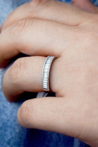 0.61 Ct. Baget Yarım Tur Pırlanta Yüzük