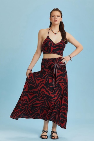 Salaş Kırmızı Siyah Asimetrik Etek 001