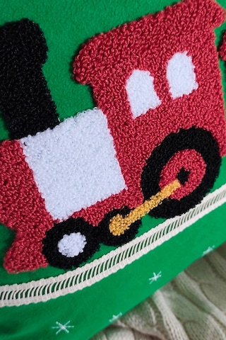 Tren Nakışlı Dantelli Dekoratif Kırlent Kılıfı - Punch İşlemeli Çocuk Odası Dekoru - 43x43 Cm Yesıl Yeşil
