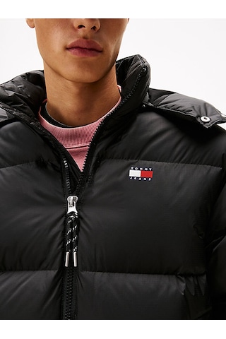 Tommy Hilfiger Erkek Marka Logolu Geri Dönüştürülmüş Yırtılmaz Naylon Dik Yakalı Fırtına Manşetli Kapüşonlu Siyah Mont Dm0dm22036 Bds