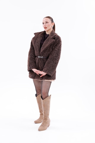 Kemer Detaylı-astarlı-düğmeli Kadın Kaban Kahverengi