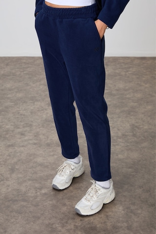 Tommy Life Lacivert Kalın Yumuşak Dokulu Kapüşonlu Oversize Nakışlı Polar Kadın Eşofman Takım -95338 Lacivert